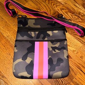 SUPER CUTE CROSSBODY BAG